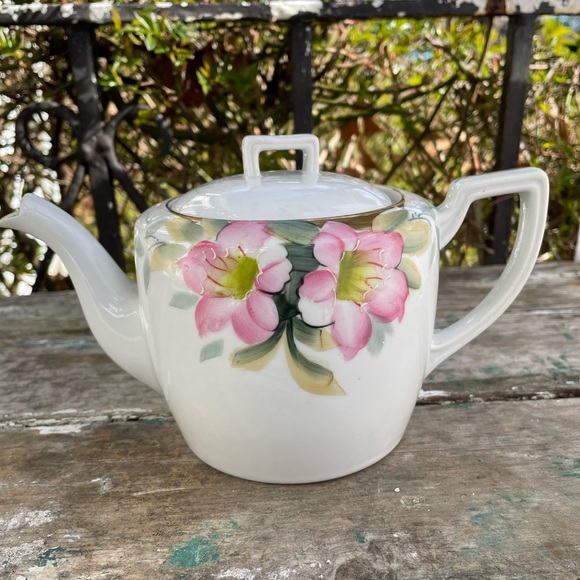 Noritake Azalea white floral teapot - Picture 12 of 12